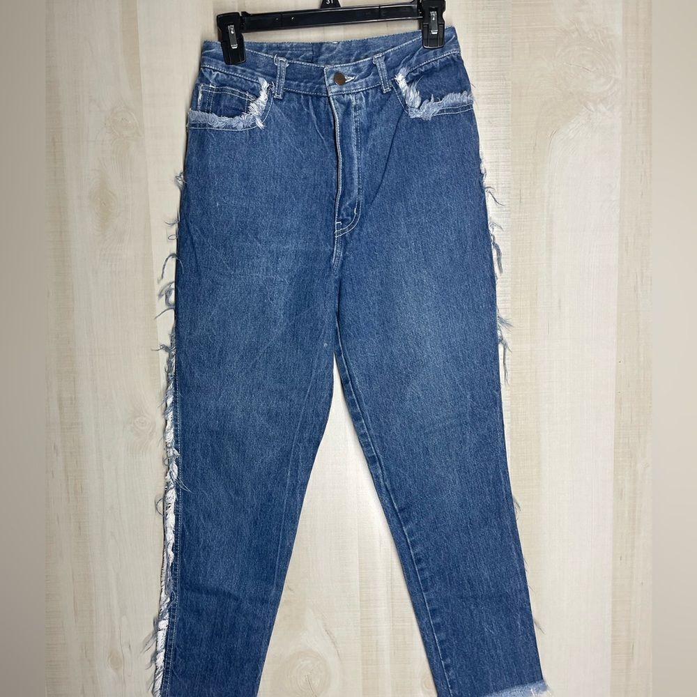 Narcissus‎ mom jeans with distressed frayed sides and pockets, size 11
